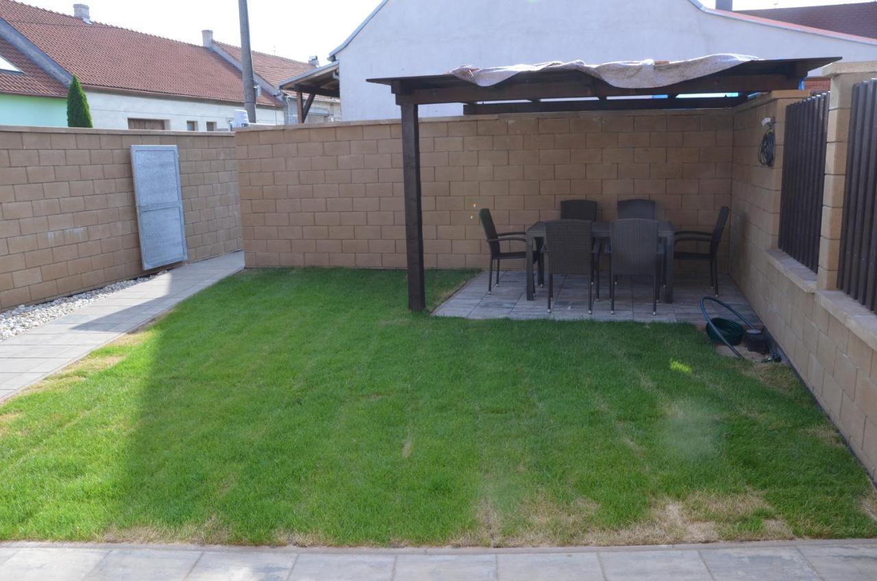 Apartmány Za Dvorem Velké Pavlovice Kültér fotó