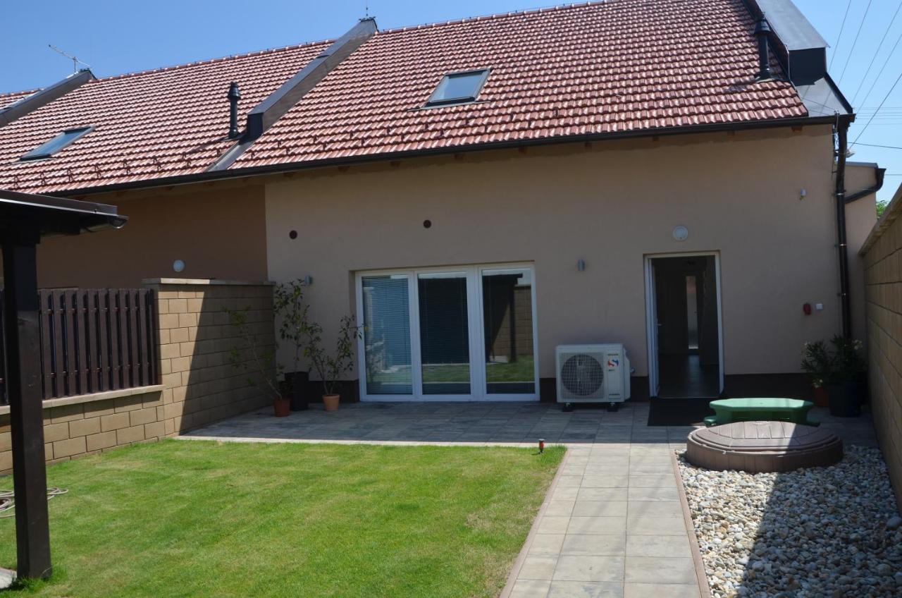 Apartmány Za Dvorem Velké Pavlovice Kültér fotó